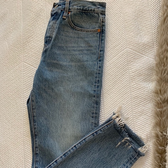 Levi’s Jeans - Picture 4 of 5